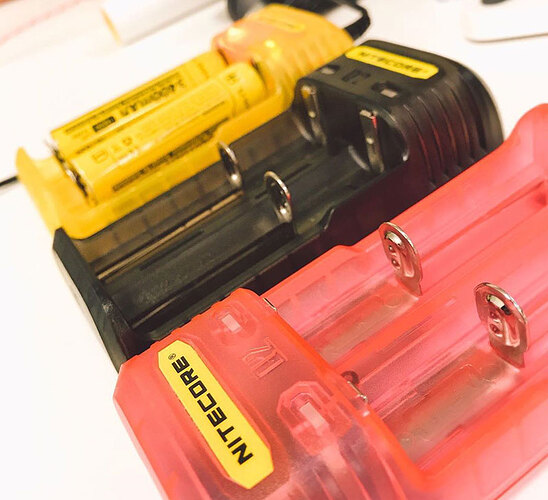 nitecore-q2-2a-charger.jpg