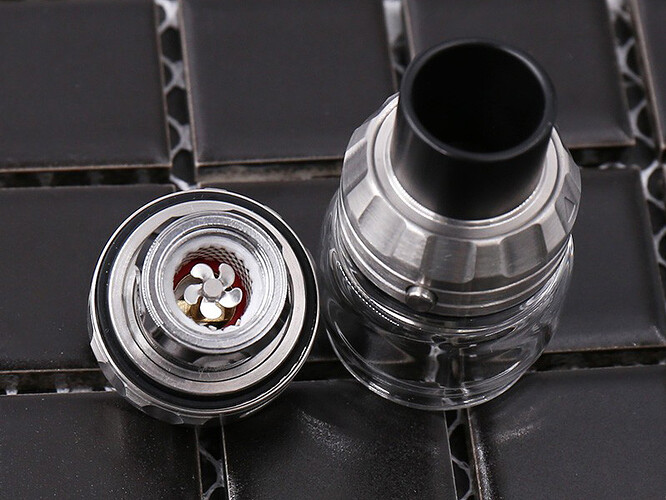 eleaf_rotor_sub_ohm_tank.jpg