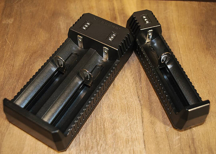 Nitecore-UI1-UI2-usb-charger.jpg