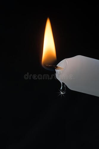 wax-dropping-candle-black-drop-54040602